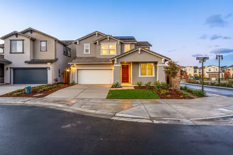 1125 Grant Ave W, Madera, CA 93636