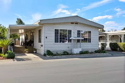 2706 W Ashlan Ave #SPC 6, Fresno, CA 93705