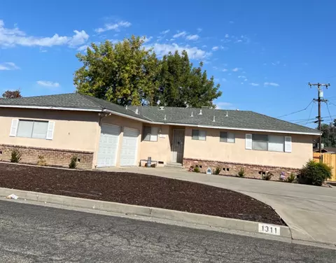 1311 W Central Ave, Madera, CA 93637