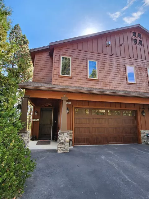 42210 Majestic Ln, Shaver Lake, CA 93664