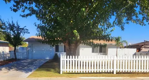 1375 Rebecchi Cir, Firebaugh, CA 93622