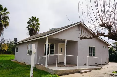 294 S Camelia Ave, Farmersville, CA 93223