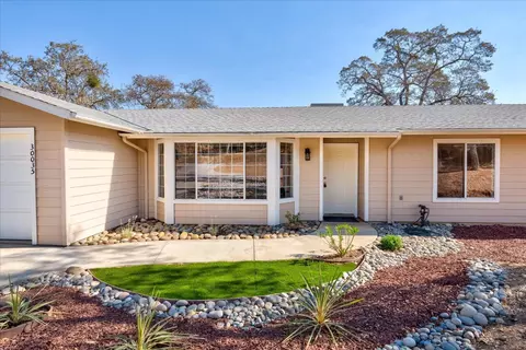 30035 Horseshoe Dr, Coarsegold, CA 93614