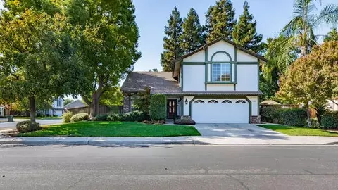 1010 N Homsy Ave, Clovis, CA 93611