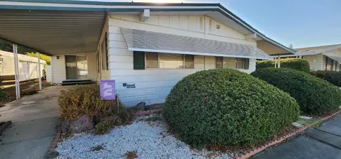 1300 W Olson Ave #100, Reedley, CA 93654