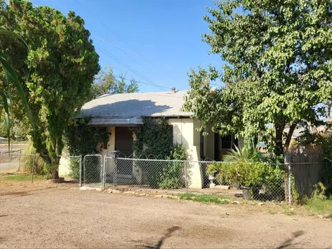 401 Decatur St, Bakersfield, CA 93308