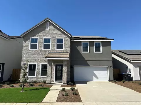 850 Atlantica Dr S #213, Madera, CA 93636
