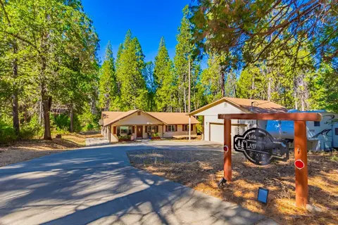 7085 Hites Cove Rd, Mariposa, CA 95338