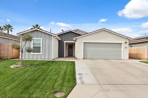 1586 Concord Ave, Madera, CA 93637