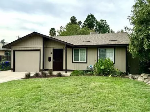 709 S 8th St, Kerman, CA 93630