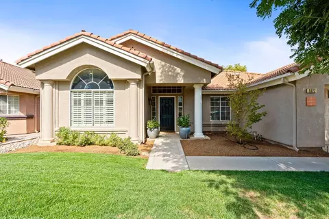 5572 W Magill Ave, Fresno, CA 93722
