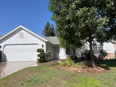 4716 W Calimyrna Ave, Fresno, CA 93722
