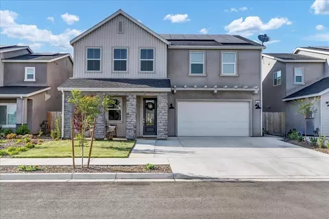118 NE Newton, Visalia, CA 93291