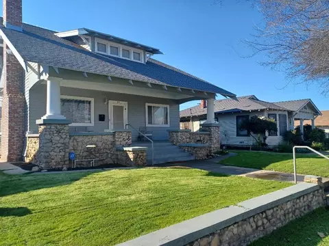 511 N St, Sanger, CA 93657 photo 1