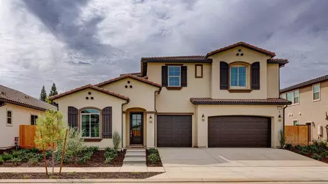 1740 N Hanson, Clovis, CA 93619