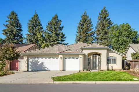 8621 N Woodrow Ave, Fresno, CA 93720