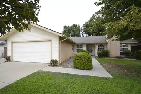 2359 Escalon Ave, Clovis, CA 93611