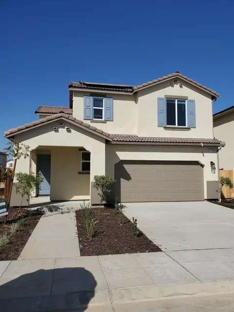 1179 Ponderosa Way W, Madera, CA 93636