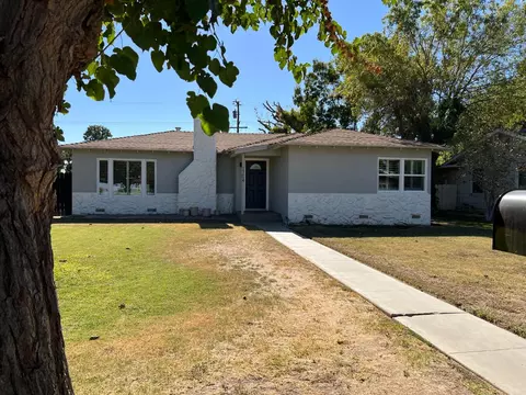 1704 Jennings St, Madera, CA 93637