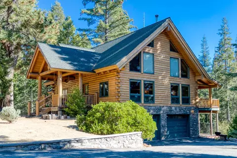 40000 Mariposa Lilly Ln, Shaver Lake, CA 93664