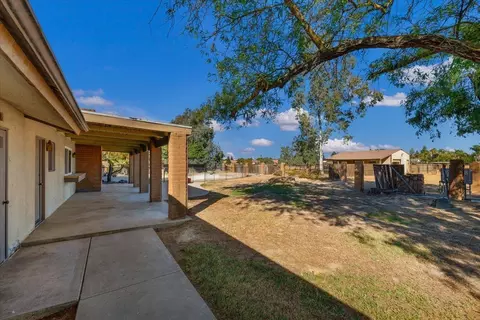 Exterior - 14510 W Kearney Blvd, Kerman, CA 93630 photo 7 of 15