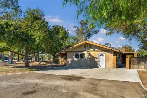 Exterior - 14510 W Kearney Blvd, Kerman, CA 93630 photo 13 of 15