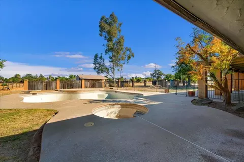 Other - 14510 W Kearney Blvd, Kerman, CA 93630 photo 12 of 14