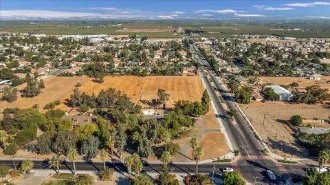 View/Area - 14510 W Kearney Blvd, Kerman, CA 93630 photo 5 of 7
