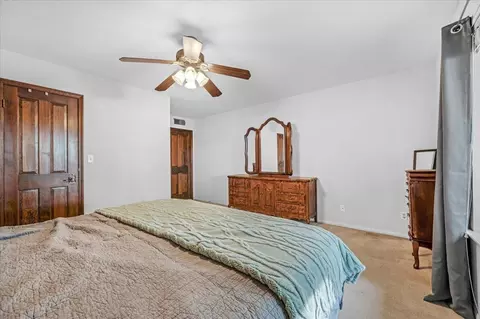 Bedroom - 14510 W Kearney Blvd, Kerman, CA 93630 photo 5 of 8