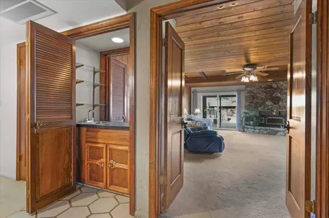 Entry Way - 14510 W Kearney Blvd, Kerman, CA 93630 photo 6 of 6