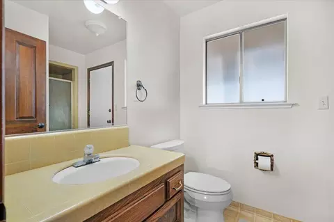 Bath - 14510 W Kearney Blvd, Kerman, CA 93630 photo 1 of 5