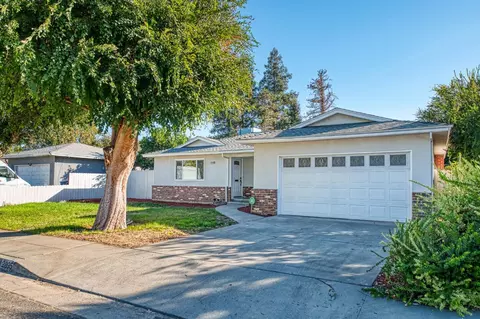 2895 Fine Ave, Clovis, CA 93612
