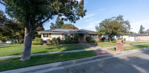 3216 E Sample Ave, Fresno, CA 93710