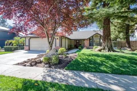 6423 N Vagedes Ave, Fresno, CA 93711