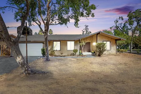 3046 W Mesa Ave, Fresno, CA 93711