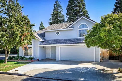 7498 N Woodrow Ave, Fresno, CA 93720