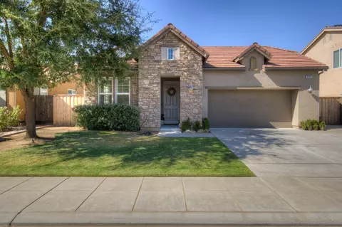 3689 Portals Ave, Clovis, CA 93619