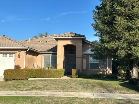 2353 Deauville Cir, Clovis, CA 93619