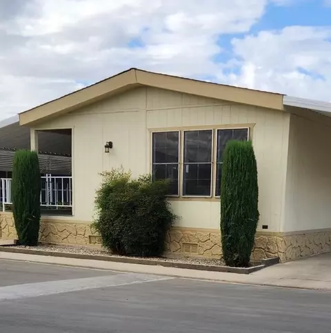 1551 6th Avenue Dr #77, Kingsburg, CA 93631