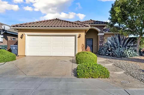 647 Ficklin Dr, Madera, CA 93637