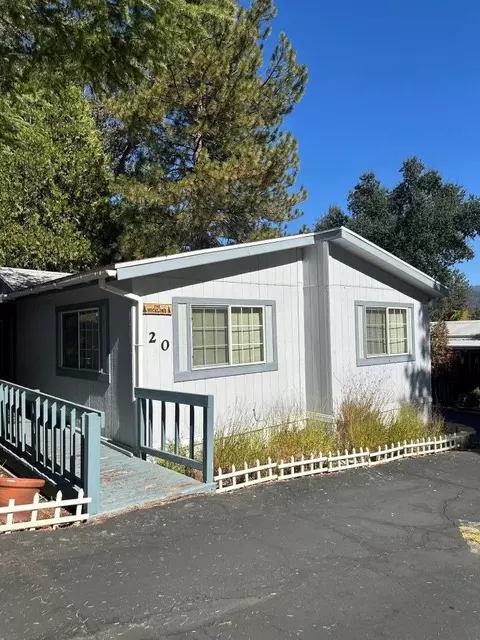 39678 Fresno Flats Road 425b #20, Oakhurst, CA 93644