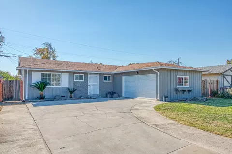 3328 E Ashlan Ave, Fresno, CA 93726