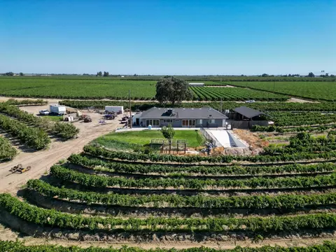14700 W Barstow Ave, Kerman, CA 93630