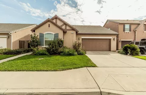 3786 Richmond Ave, Clovis, CA 93619