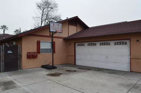 630 N Thorne Ave, Fresno, CA 93728