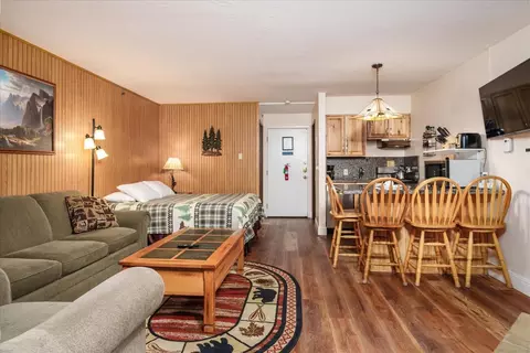 7540 Henness Cir #B102, Yosemite National Park, CA 95389
