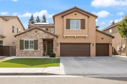 2086 Chennault Ave, Clovis, CA 93611
