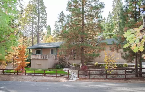 54648 Willow Cv, Bass Lake, CA 93604