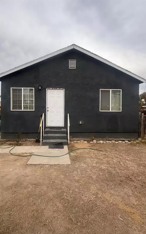 2451 S Backer Ave, Fresno, CA 93725