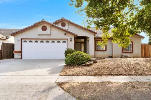 5560 N Barcus Ave, Fresno, CA 93722